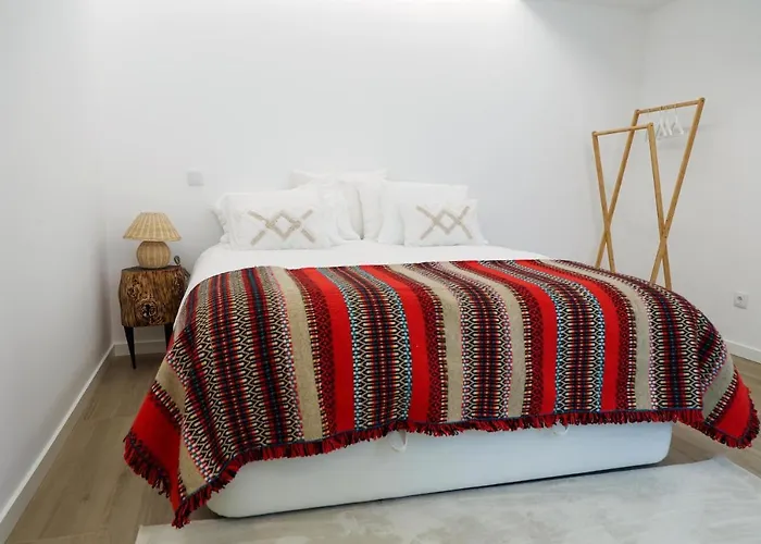 Estudio Candida, One Place … * Ναζαρέ